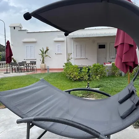 Esclusiva Villetta Botanica Lacco Ameno Villa